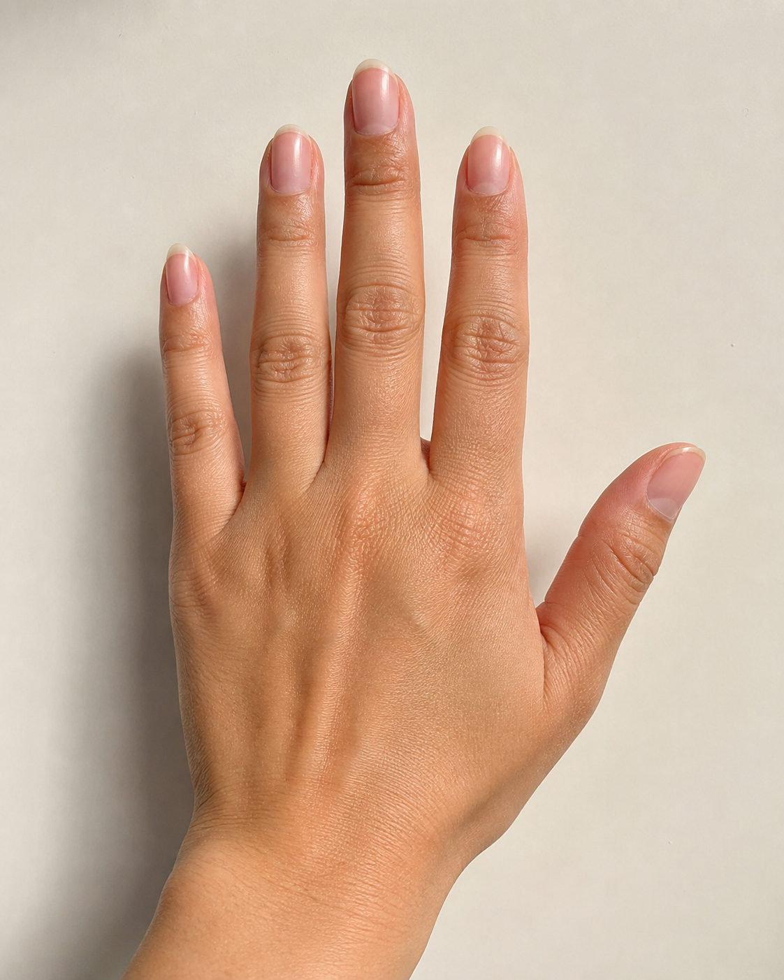 Correct hand photo example